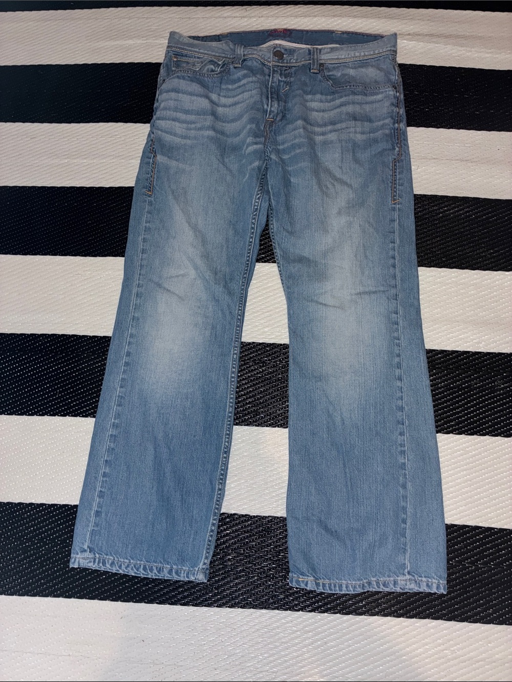 Men's Levi’s red Jeans slim boot cut 38 x 32 light Denim with pocket flaps